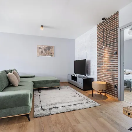 Radnoti Apartment *